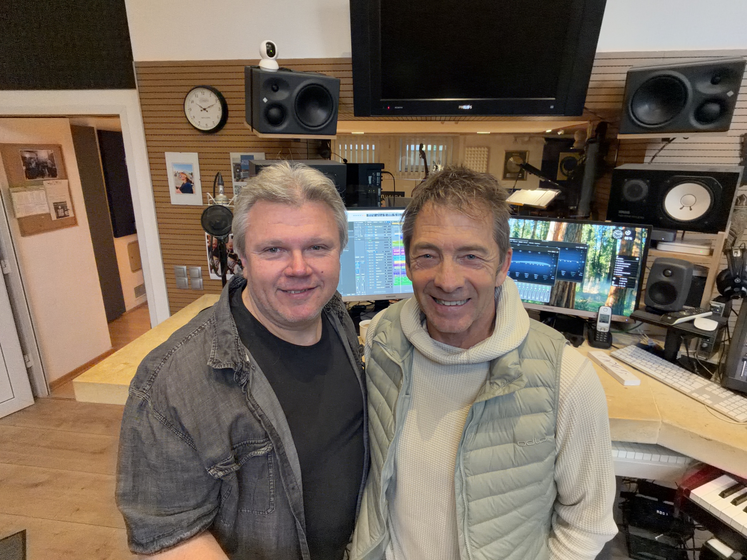 Singer Songwriter Gilbert im Studio Stella Musica